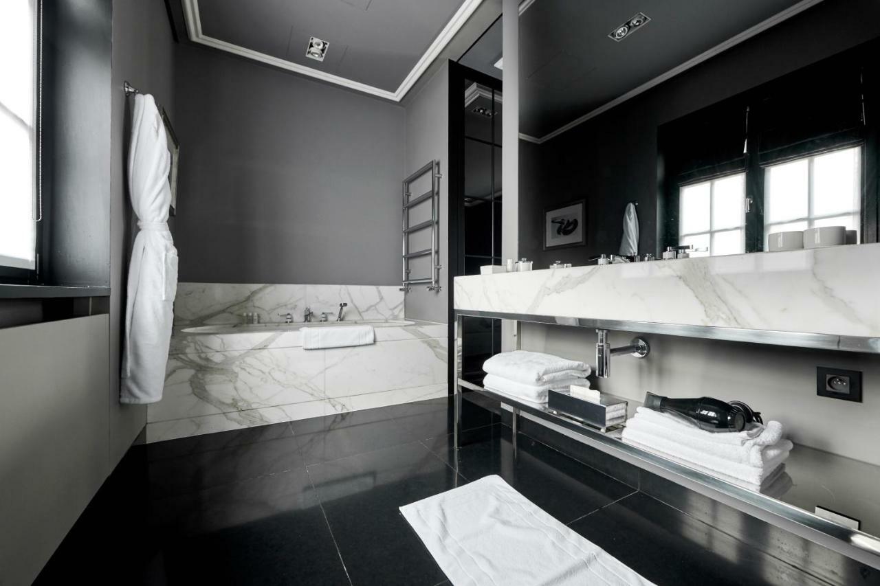 Hotel Odette En Ville إيكسلس المظهر الخارجي الصورة